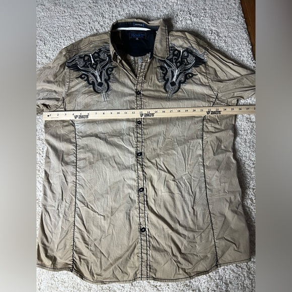 Men’s 3XL Roar Distressed by Signature Embroidered Button Up - Picture 6 of 6